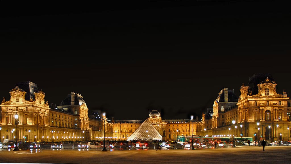 velo-electrique-de-nuit-Paris